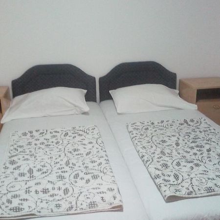 Djordjevic Hotel Budva Eksteriør billede